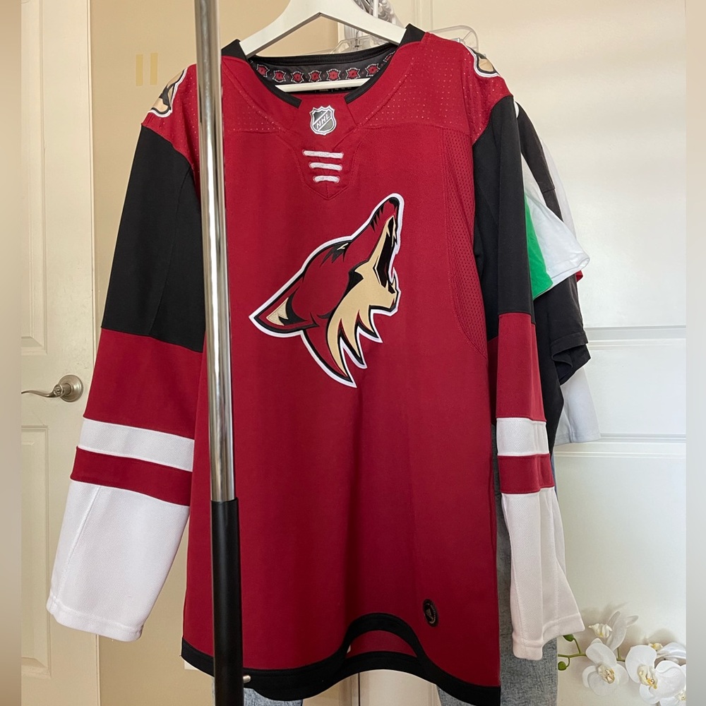 AZ COYOTES JERSEY